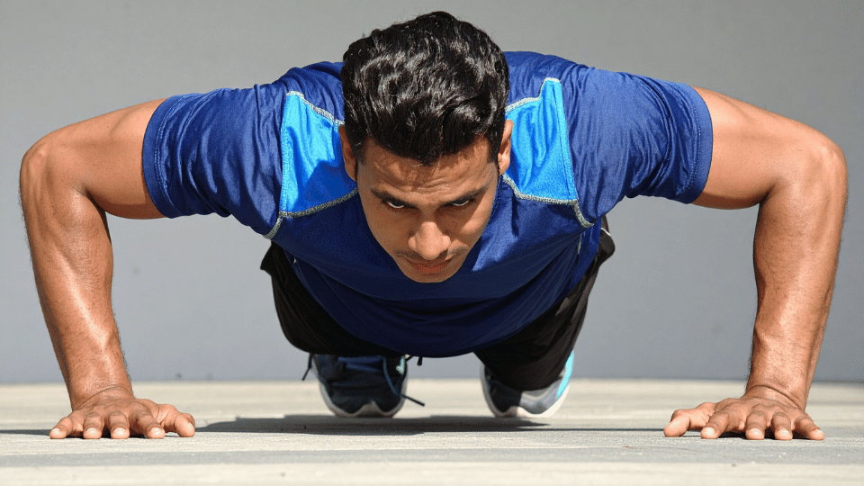 Bodyweight workouts like push-ups, squats, and lunges, along with deskercises, help students build strength and stay active without equipment.